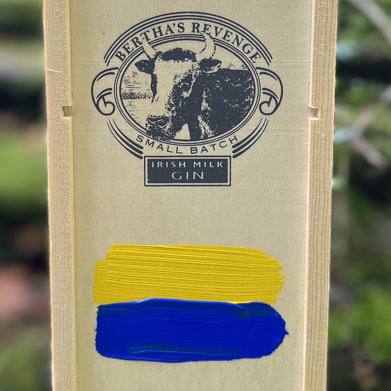 Bertha for Ukraine Gift Box
